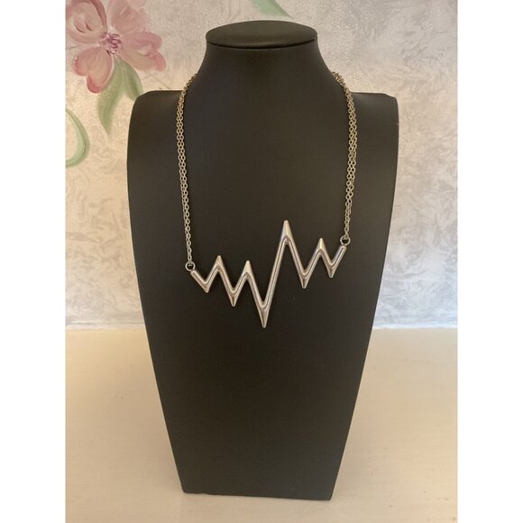 Zigzag Silver-Tone Statement Necklace With Adjustable Lobster Clasp - Picture 1 of 4